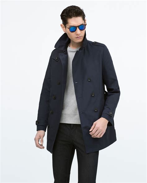 Zara men trench coat - From hooded coats and waterproof coats to parka coats and trench coats, onto lighter coats and overshirts, Zara’s men’s coats collection includes flattering and trendy designs in an array of materials and lengths that are certain to elevate any man’s look whilst maintaining practicality. Outerwear items are bound to create a silhouette ... 